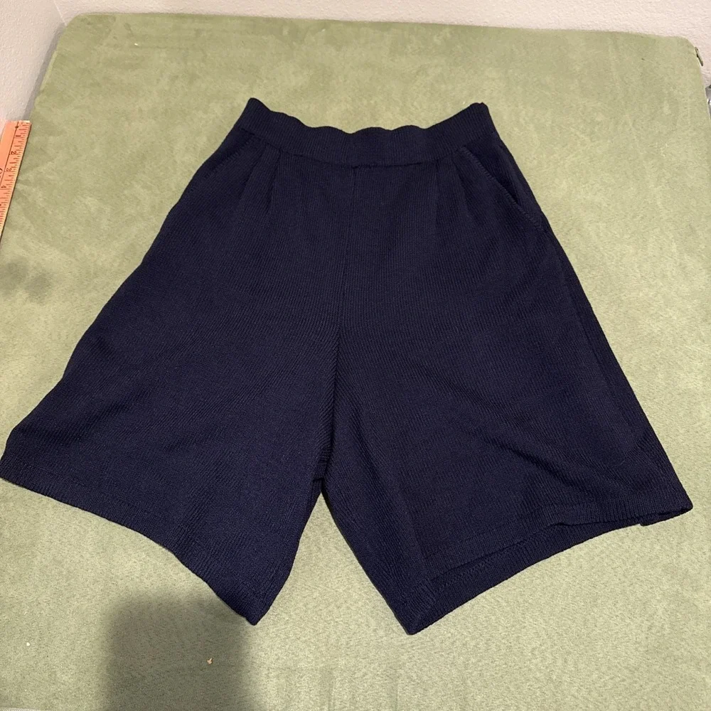 St John Collection Marie Gray‎ Wool Blend Knit Shorts Size 2 Navy Blue